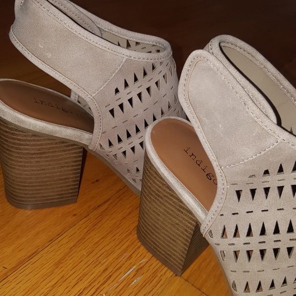 Shoes - Picture 3 of 5